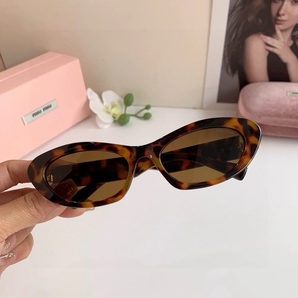 100% Authentic NWT Miu Miu Oval Sunglasses Tortoise Shell Gold Logo - Picture 5 of 8